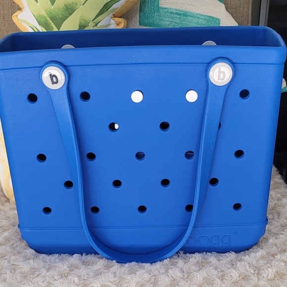 Bogg Bag Handbags - Small Bogg Bag in Blue Eyed Baby